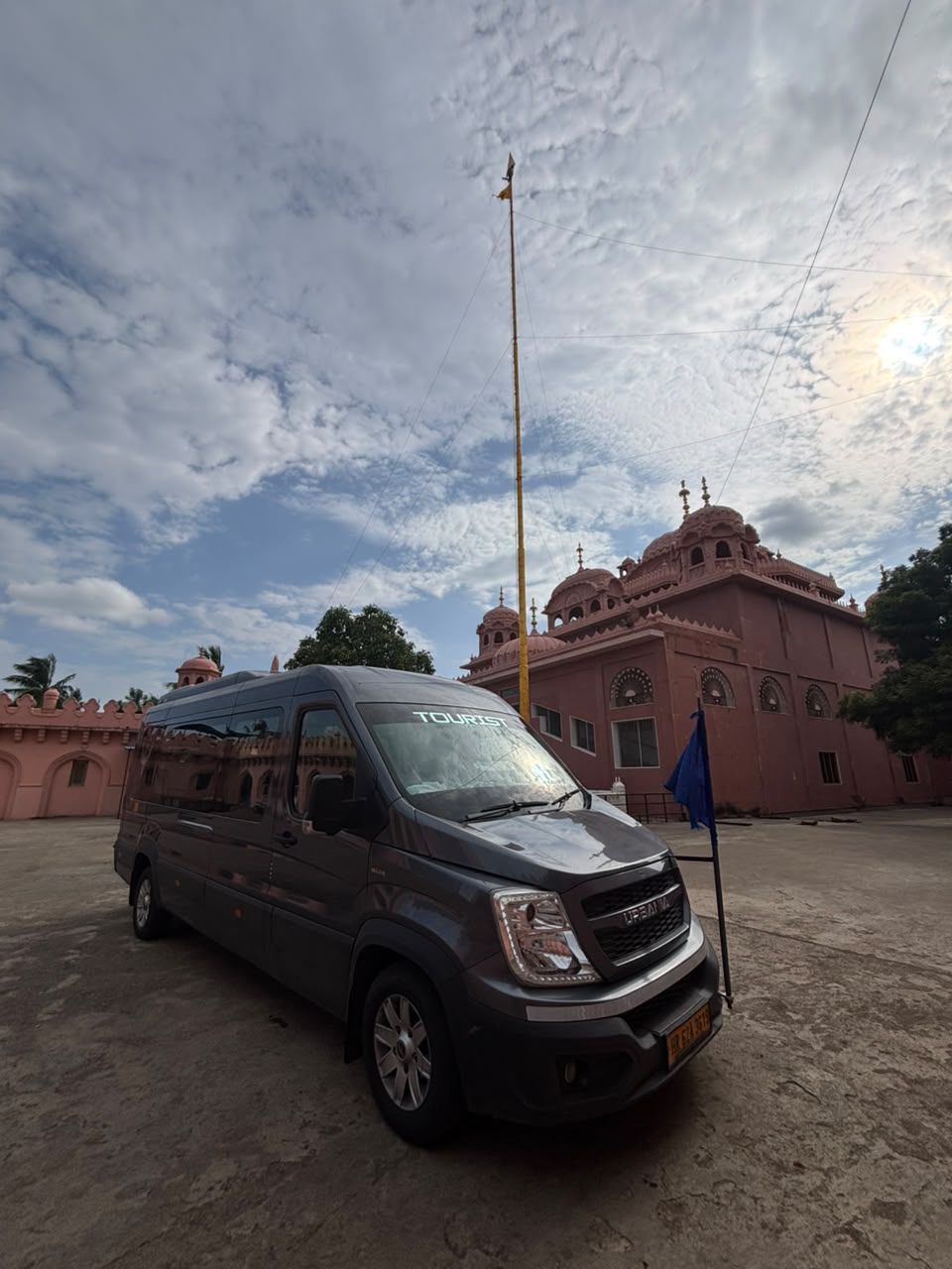 24 Hours Call Taxi Services — Madhu Travels Sangrur